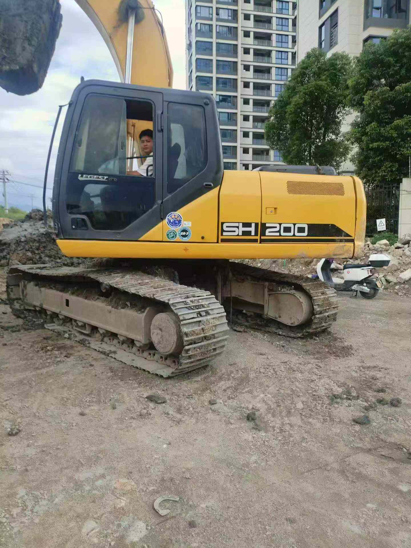 Buy Sumitomo SH200A5 Used Excavator / 7 Buy Sumitomo SH200A5 Used Excavator / 7