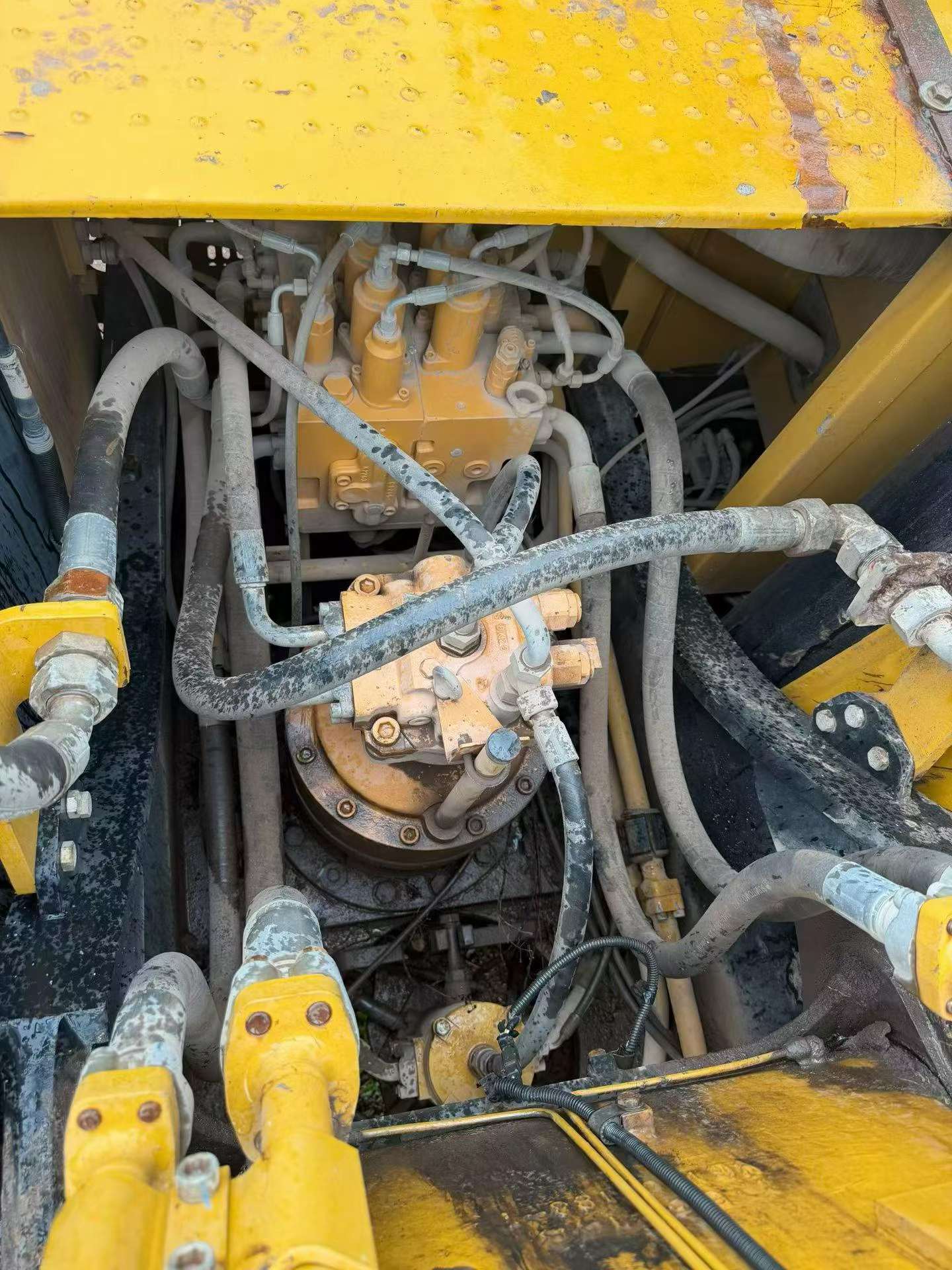 Buy Sany SY215C Used Excavator / 5 Buy Sany SY215C Used Excavator / 5