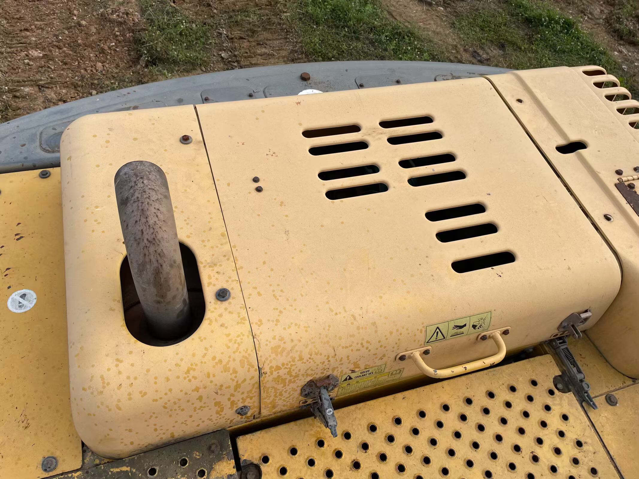 Buy Volvo EC210B Used Excavator / 3 Buy Volvo EC210B Used Excavator / 3