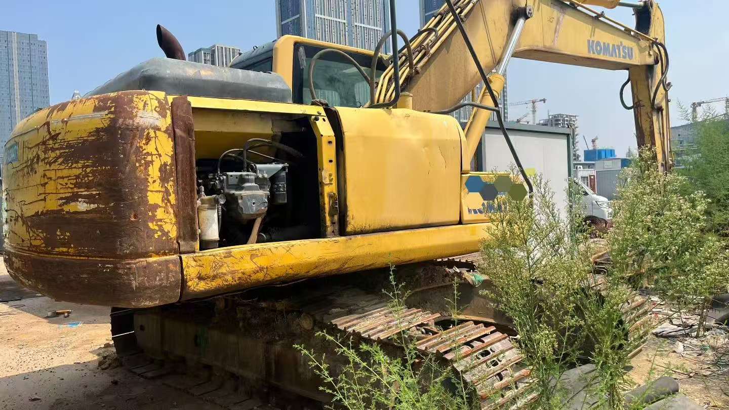 Buy Komatsu PC200-8 Used Excavator / 2