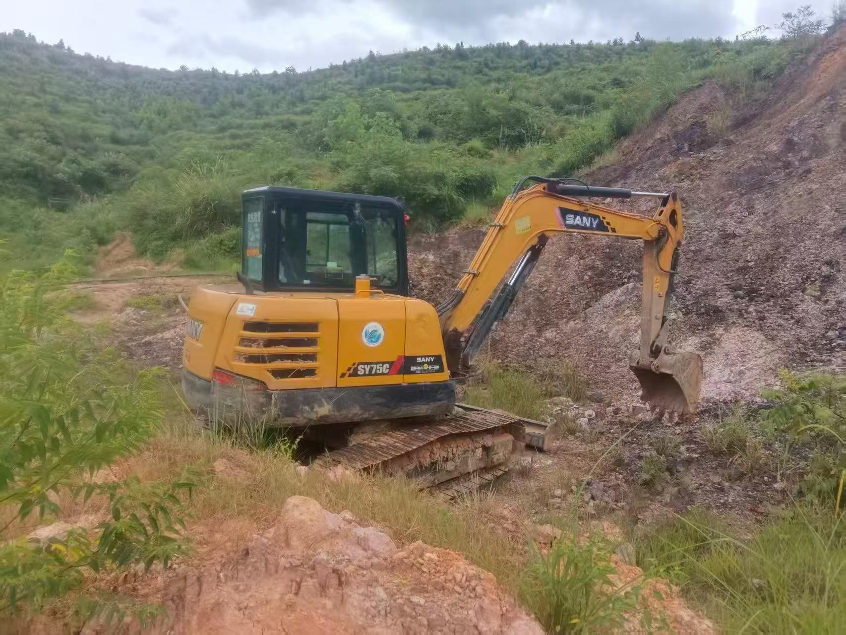 Buy Sany SY55 Used Excavator / 8