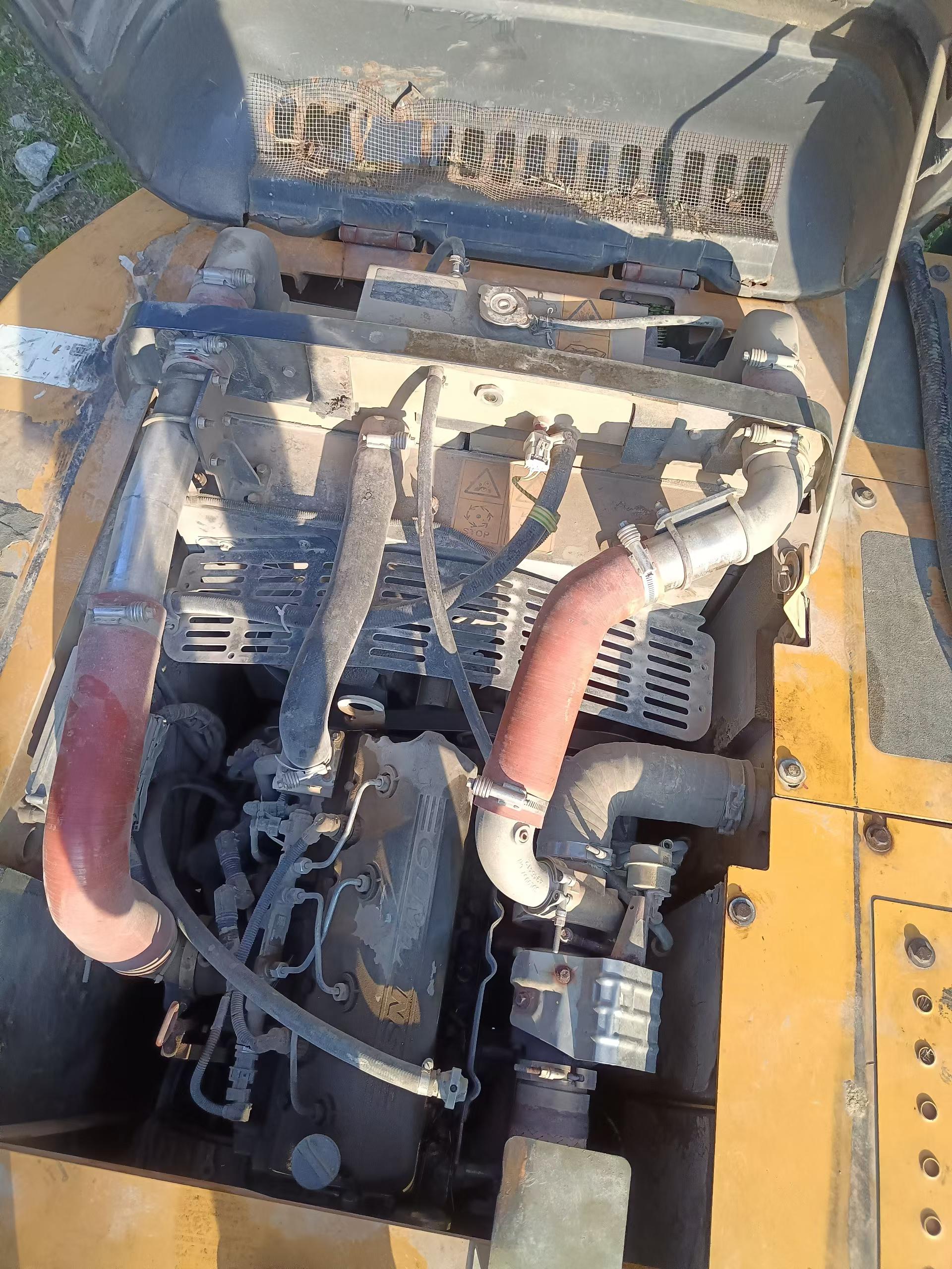 Buy XCMG XE135B Used Excavator / 3