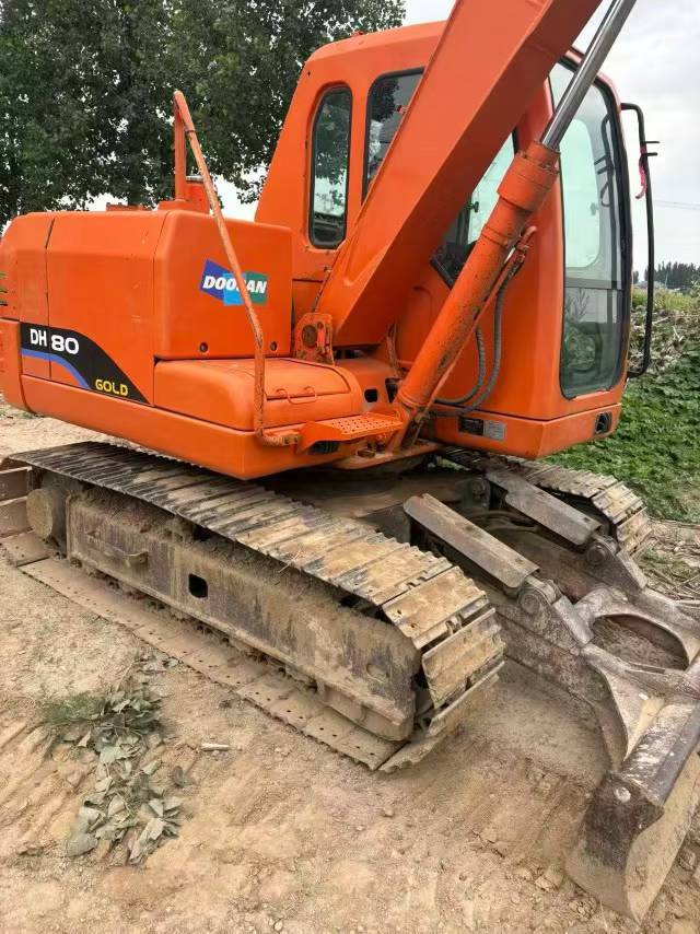 Buy Doosan DH80 Used Excavator / 6