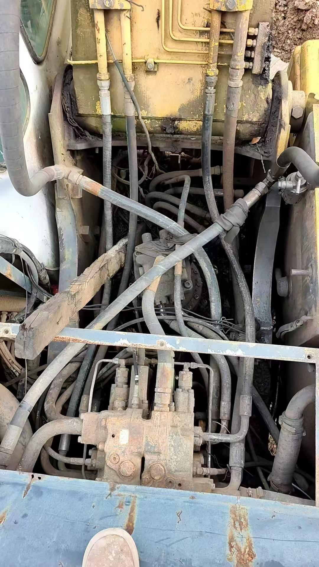 Buy Sumitomo SH200A3 Used Excavator / 3 Buy Sumitomo SH200A3 Used Excavator / 3