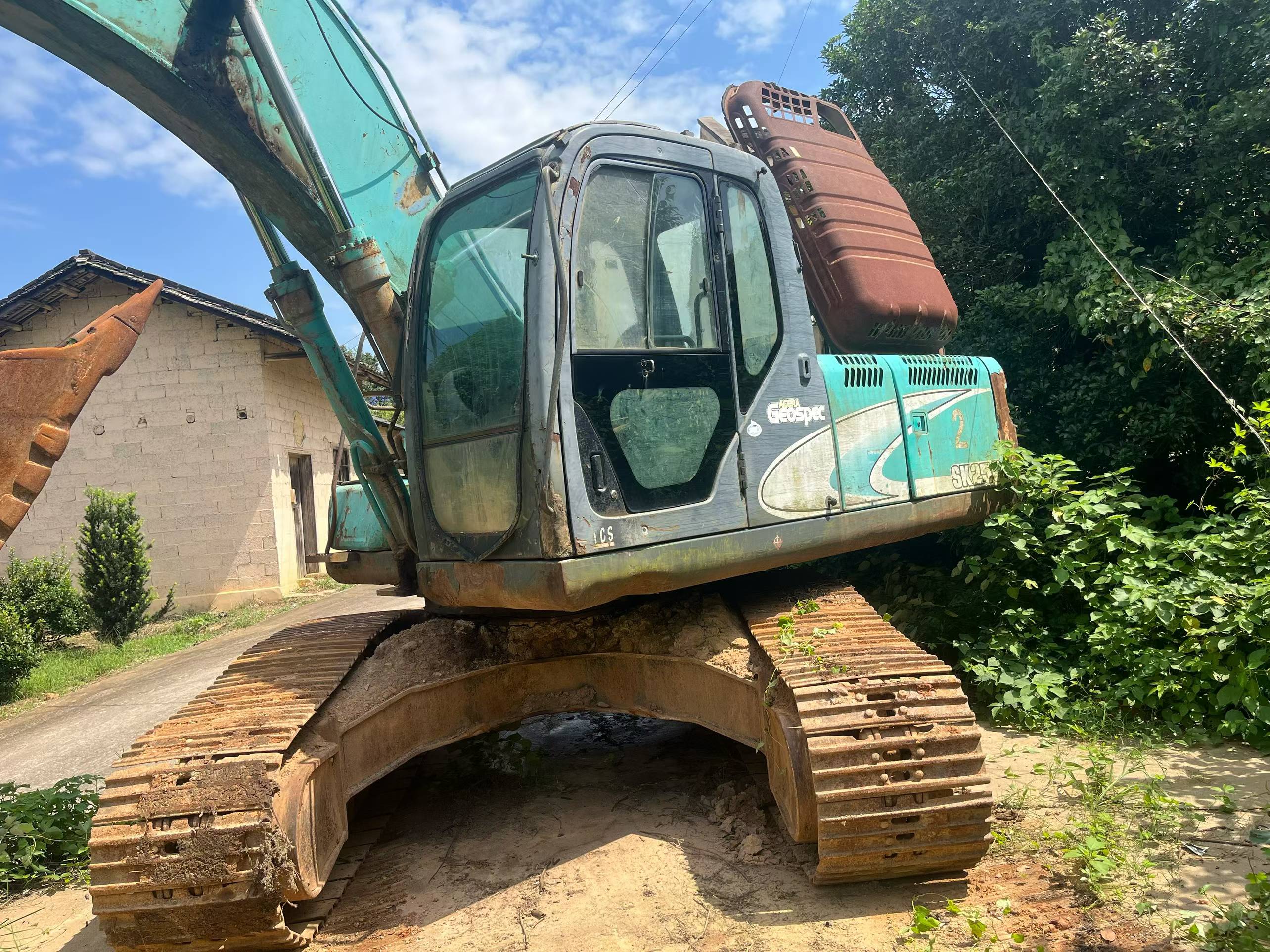 Buy Kobelco SK250 Used Excavator / 1