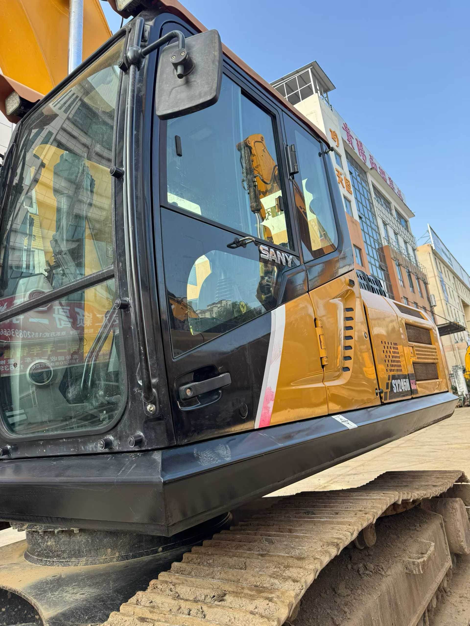 Buy Sany SY245H Used Excavator / 4 Buy Sany SY245H Used Excavator / 4