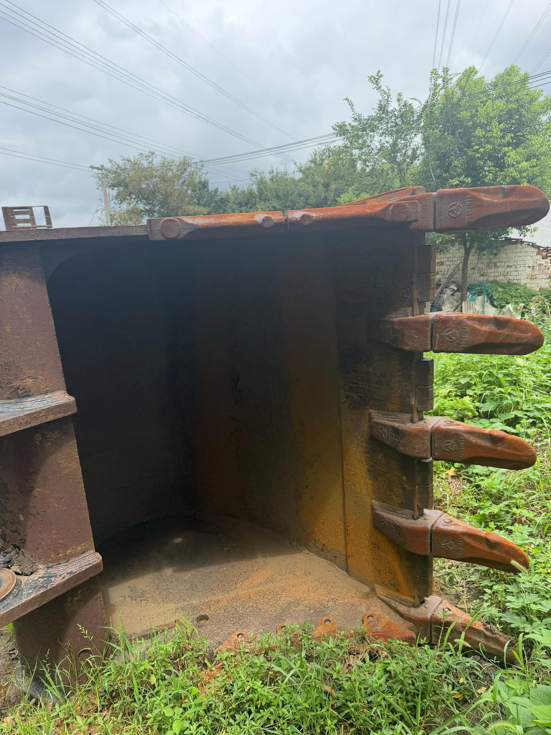 Buy Sany SY650H Used Excavator / 4