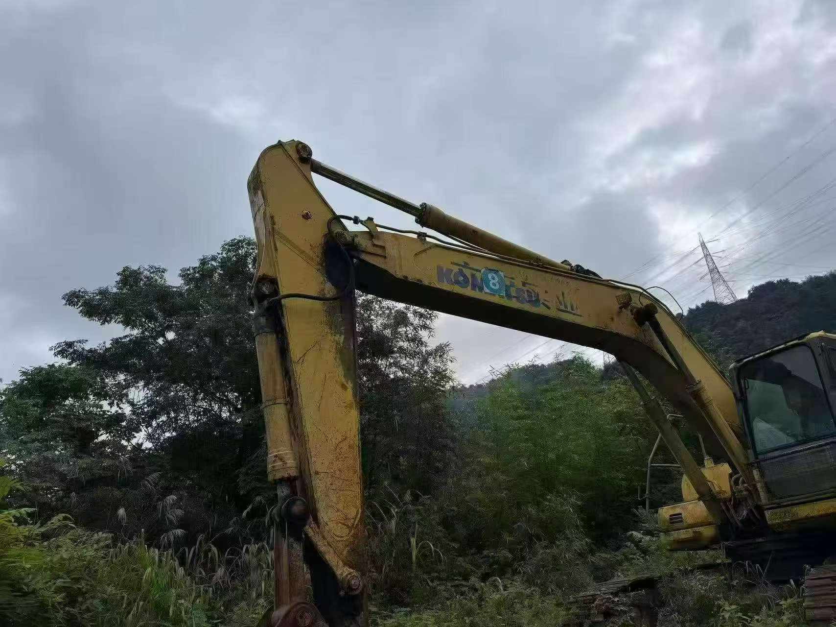 Buy Komatsu PC270-7 Used Excavator / 3 Buy Komatsu PC270-7 Used Excavator / 3