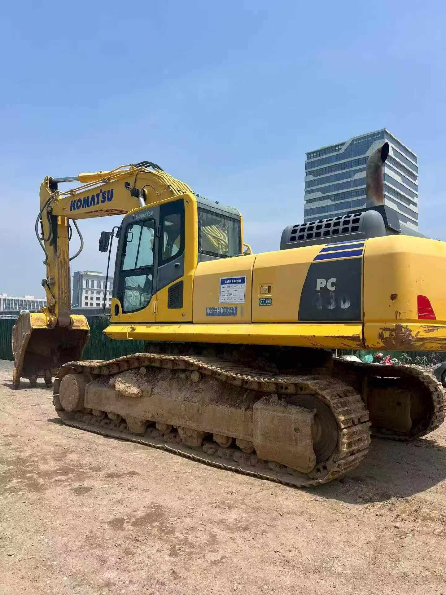 Buy Komatsu PC390LC-8M0 Used Excavator / 3