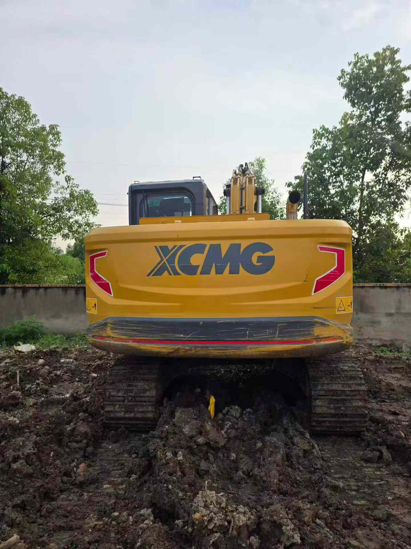 Buy XCMG XE135B Used Excavator / 4