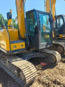 Buy XCMG XE75C Used Excavator / 3 Buy XCMG XE75C Used Excavator / 3