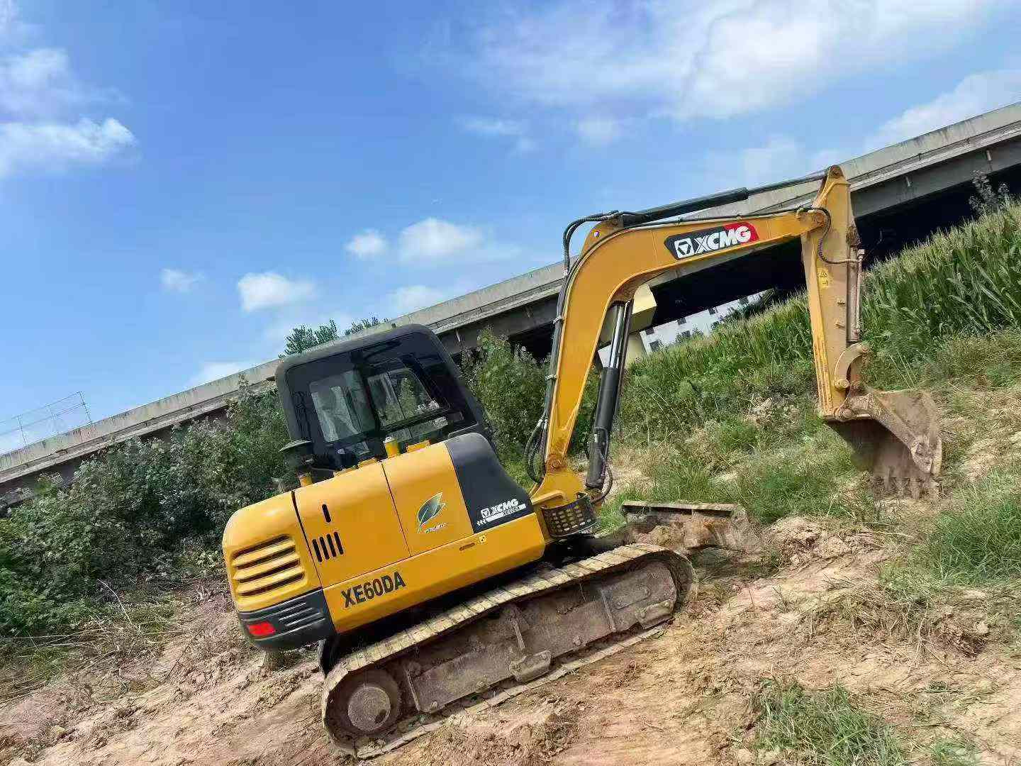 Buy XCMG XE60 Used Excavator / 3