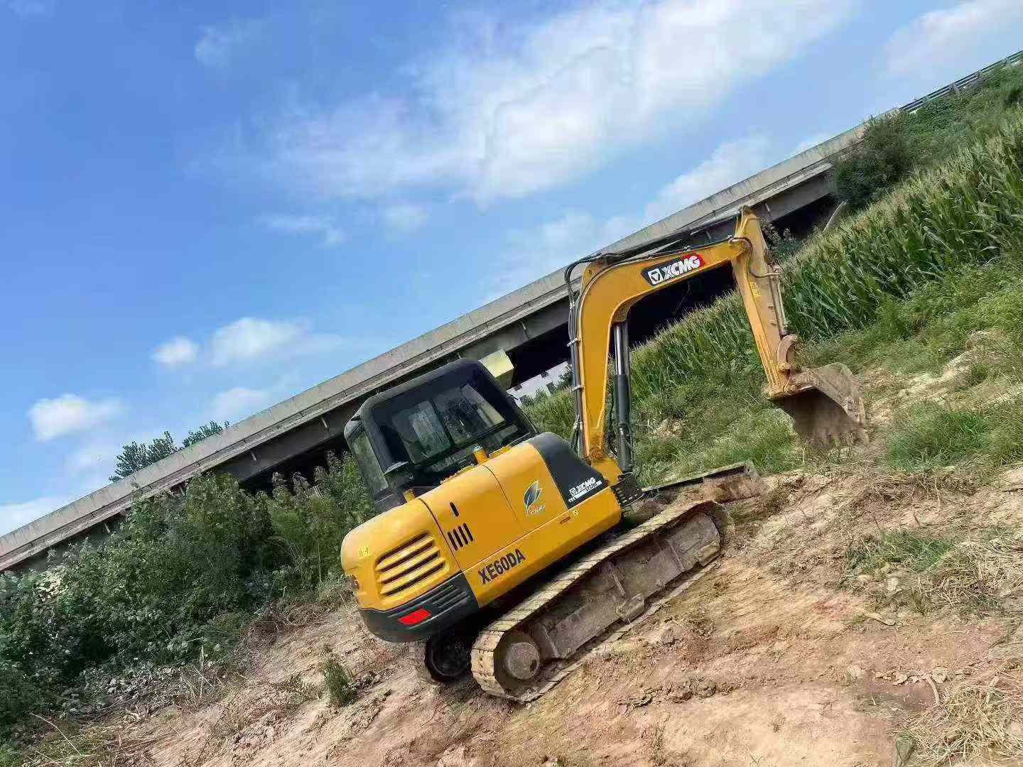 Buy XCMG XE60 Used Excavator / 9