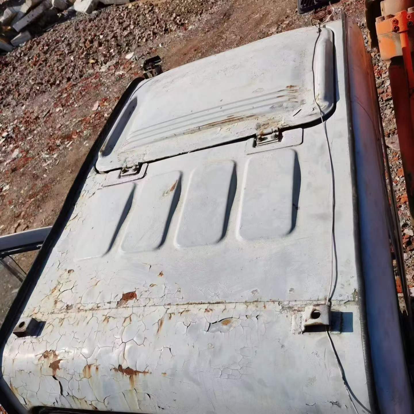 Buy Hitachi EX200-5 Used Excavator / 6 Buy Hitachi EX200-5 Used Excavator / 6