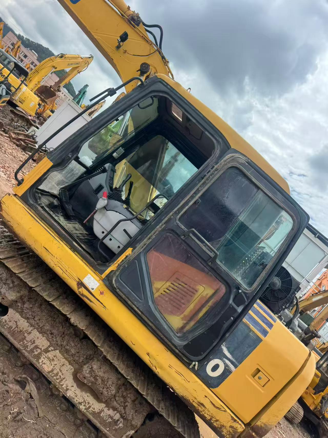 Buy Komatsu PC130-7 Used Excavator / 3