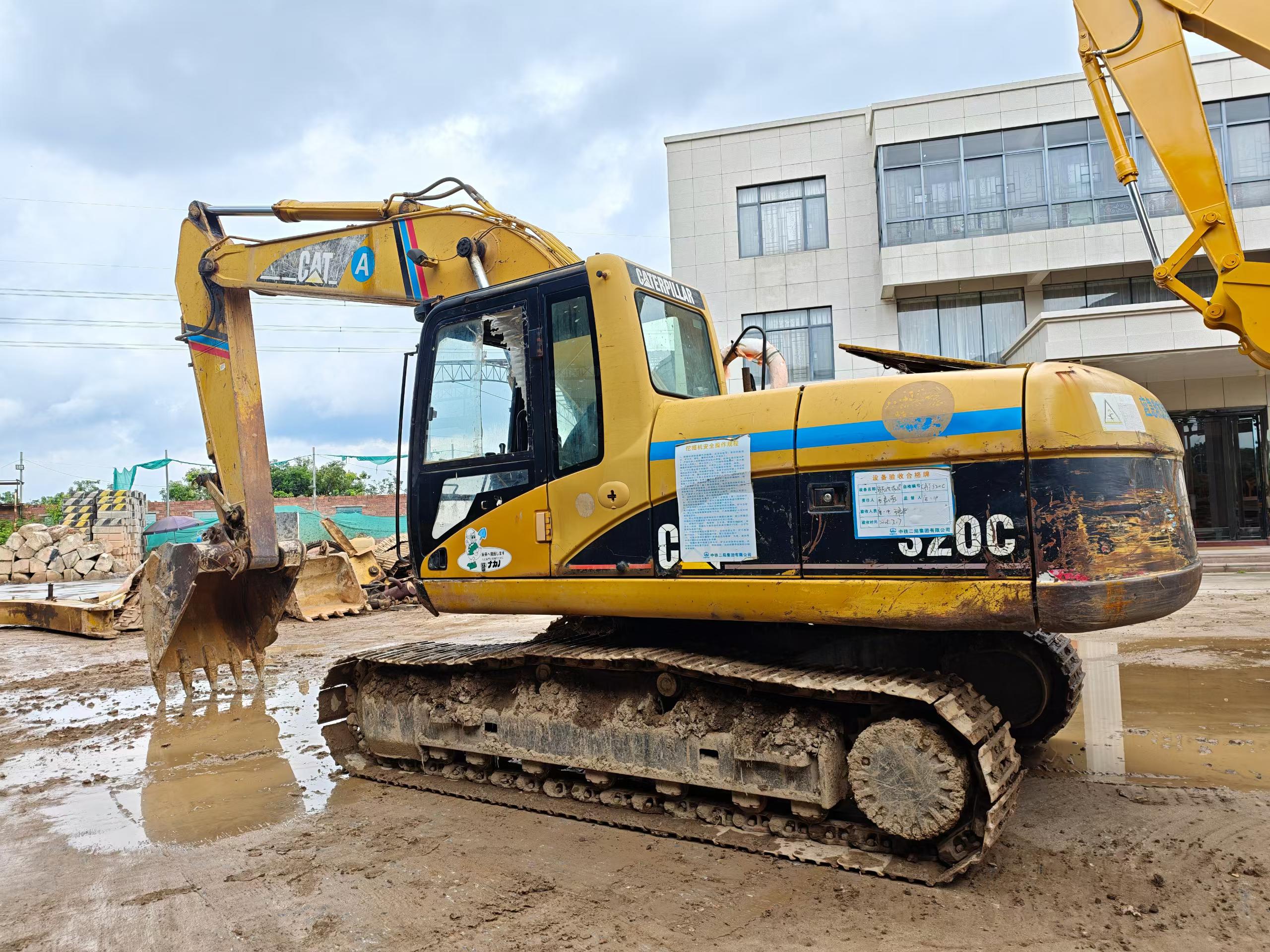 Buy Caterpillar 320C Used Excavator / 8