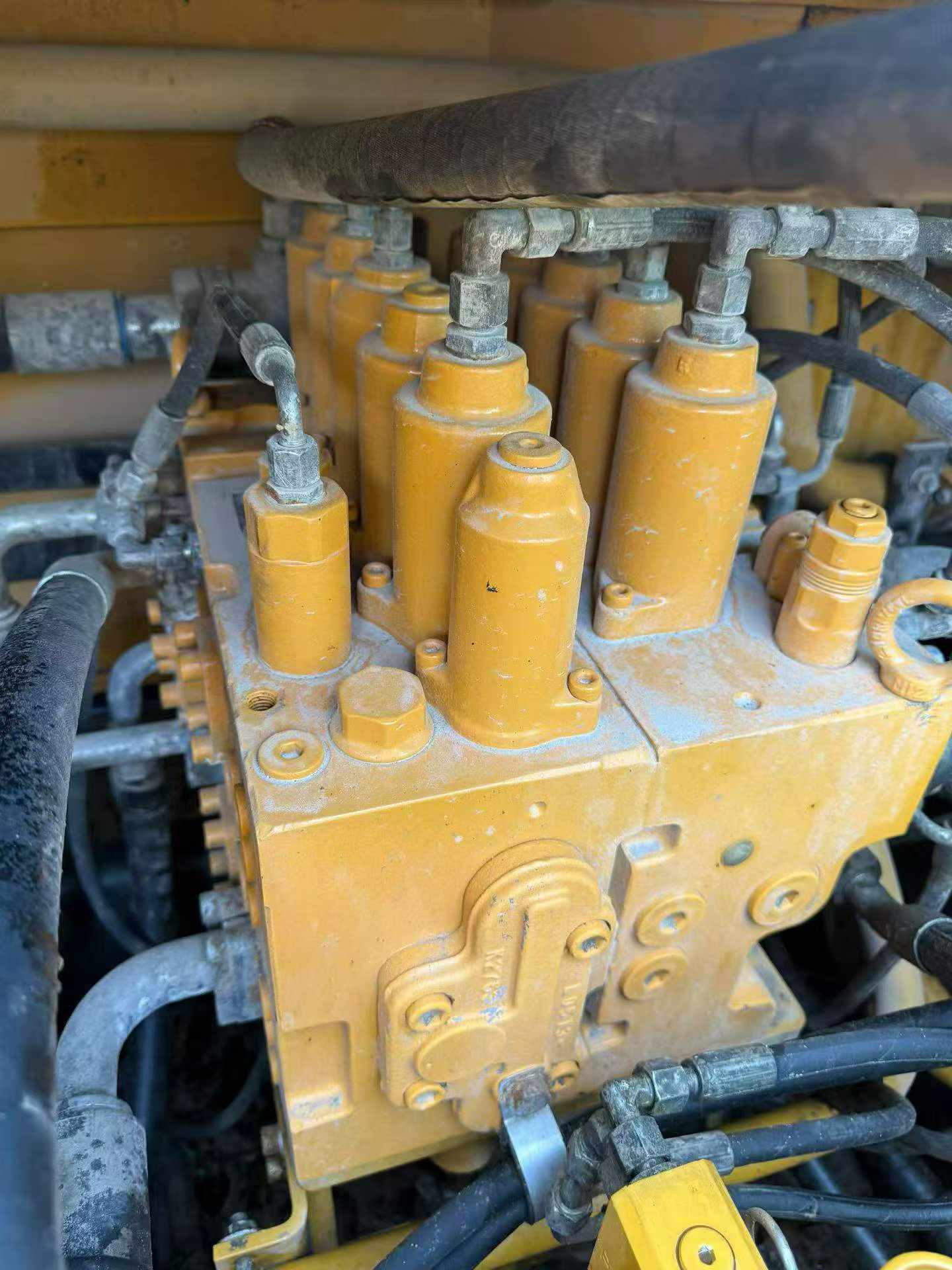 Buy Sany SY245H Used Excavator / 9 Buy Sany SY245H Used Excavator / 9