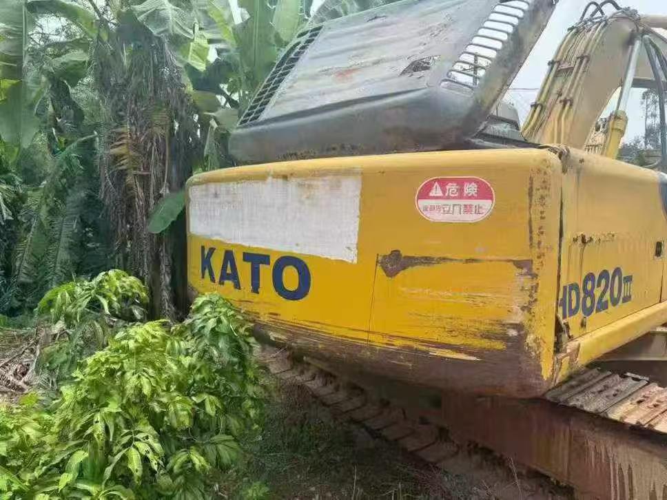 Buy Kato 820-3SP Used Excavator / 4 Buy Kato 820-3SP Used Excavator / 4