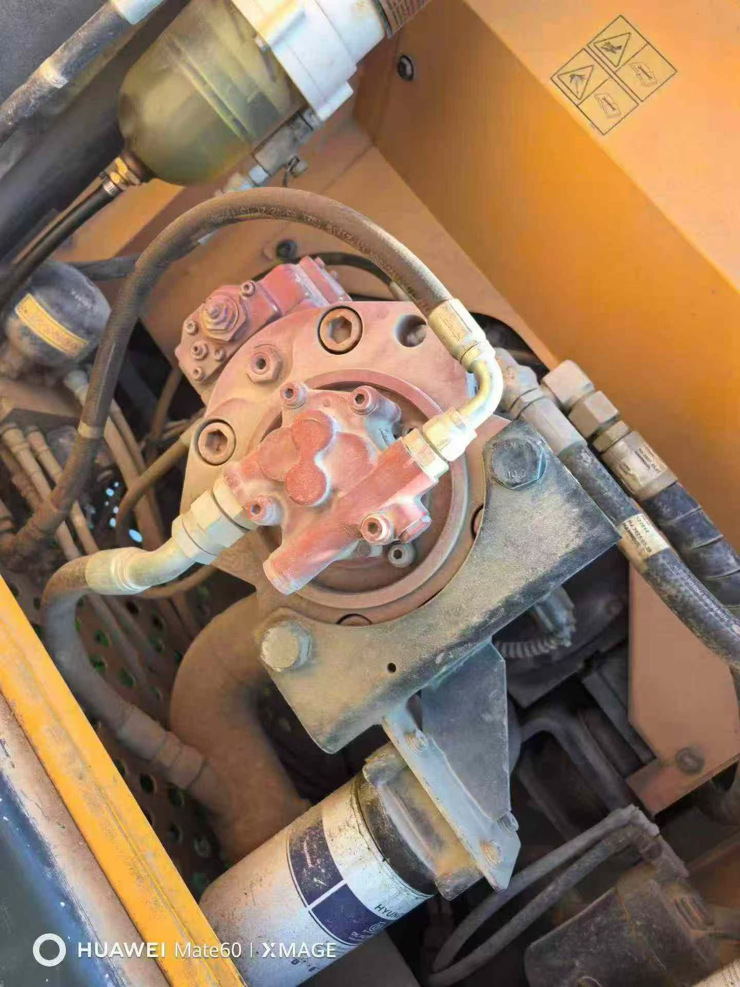 Buy Hyundai R205VS Used Excavator / 8