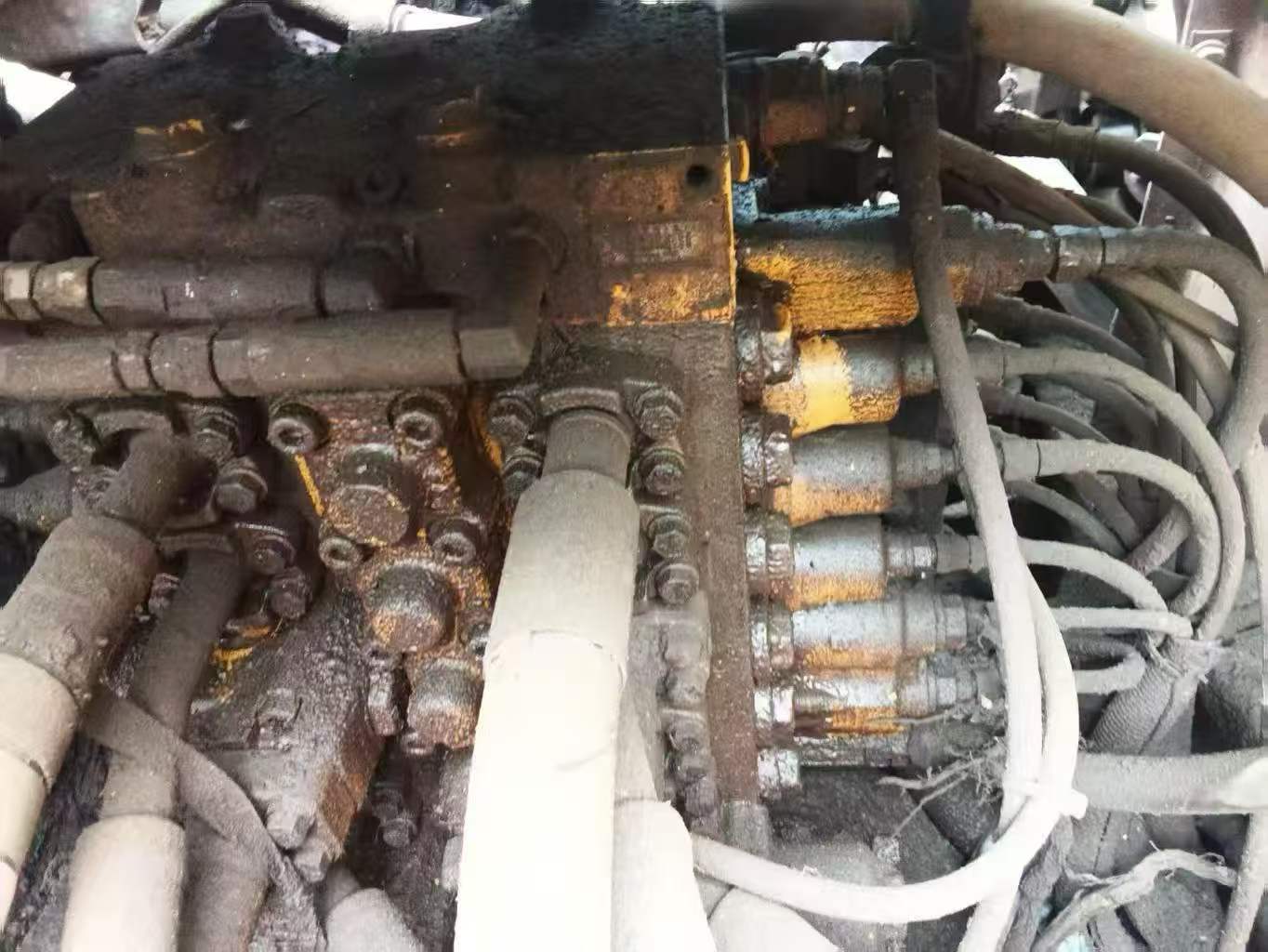 Buy Komatsu PC200-8 Used Excavator / 5