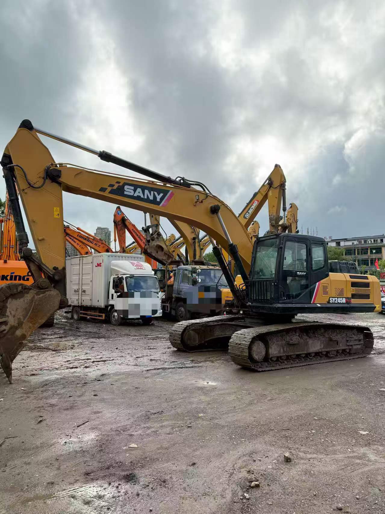 Buy Sany SY245H Used Excavator / 2