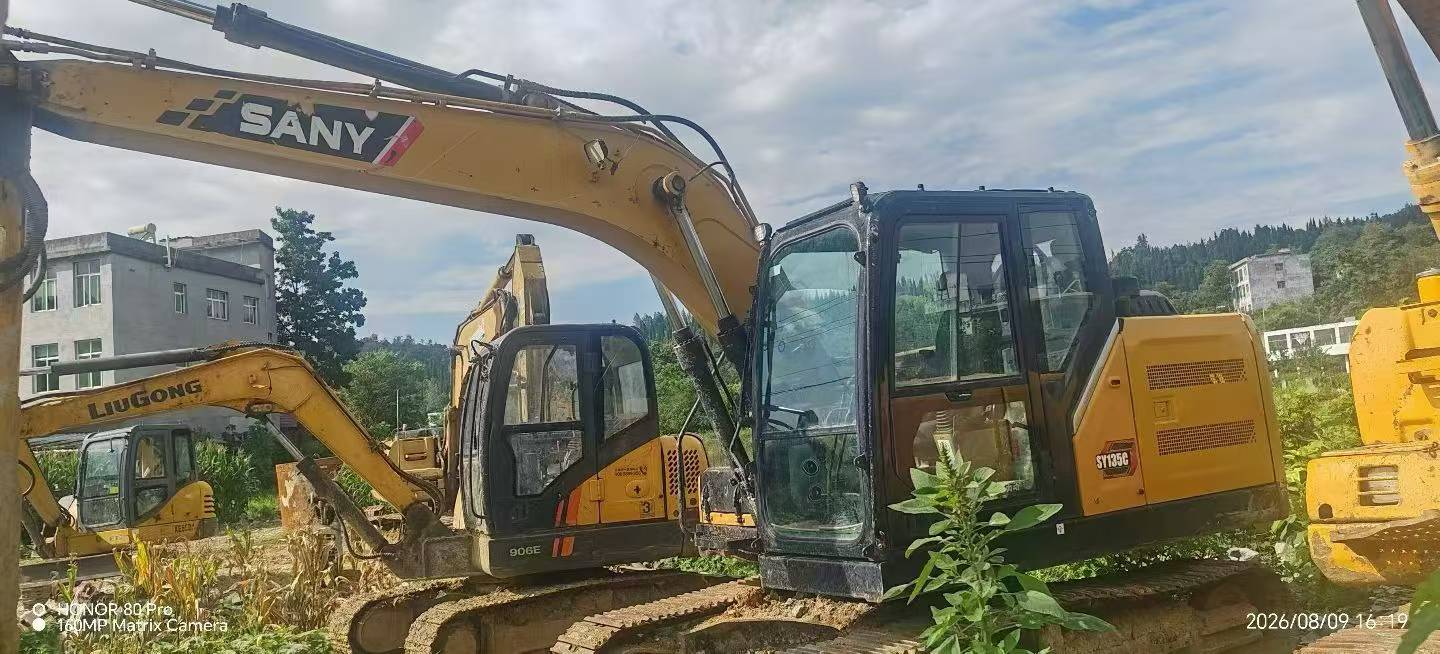 Buy Sany SY135 Used Excavator / 6