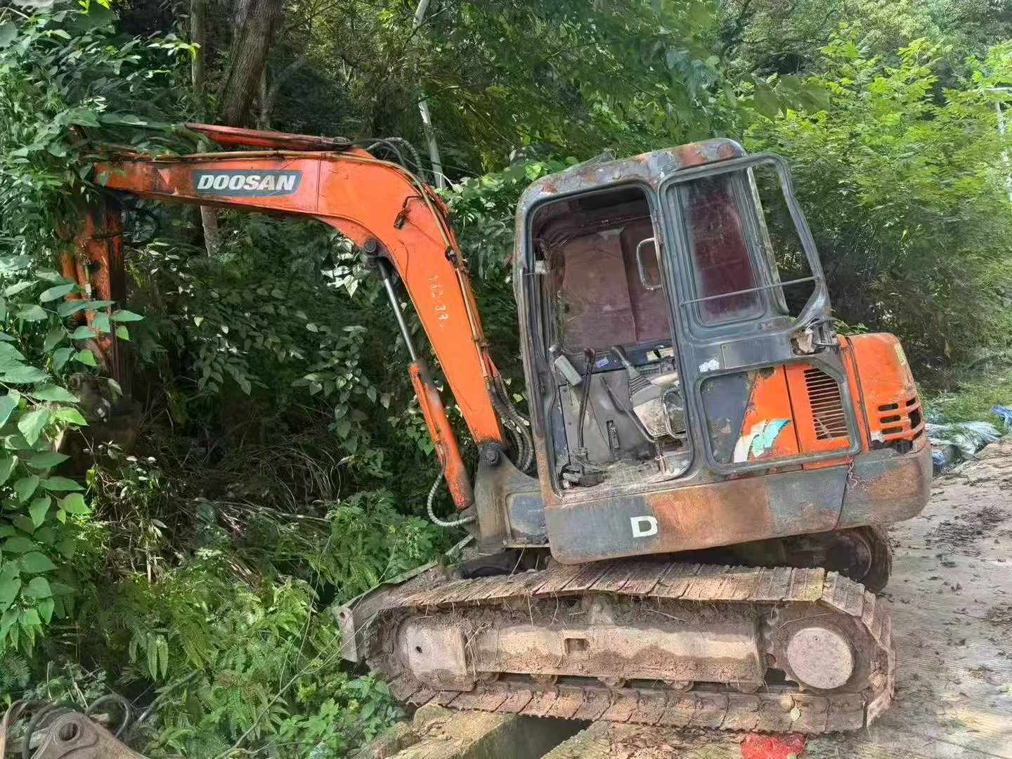 Buy Doosan DH55-7 Used Excavator / 2