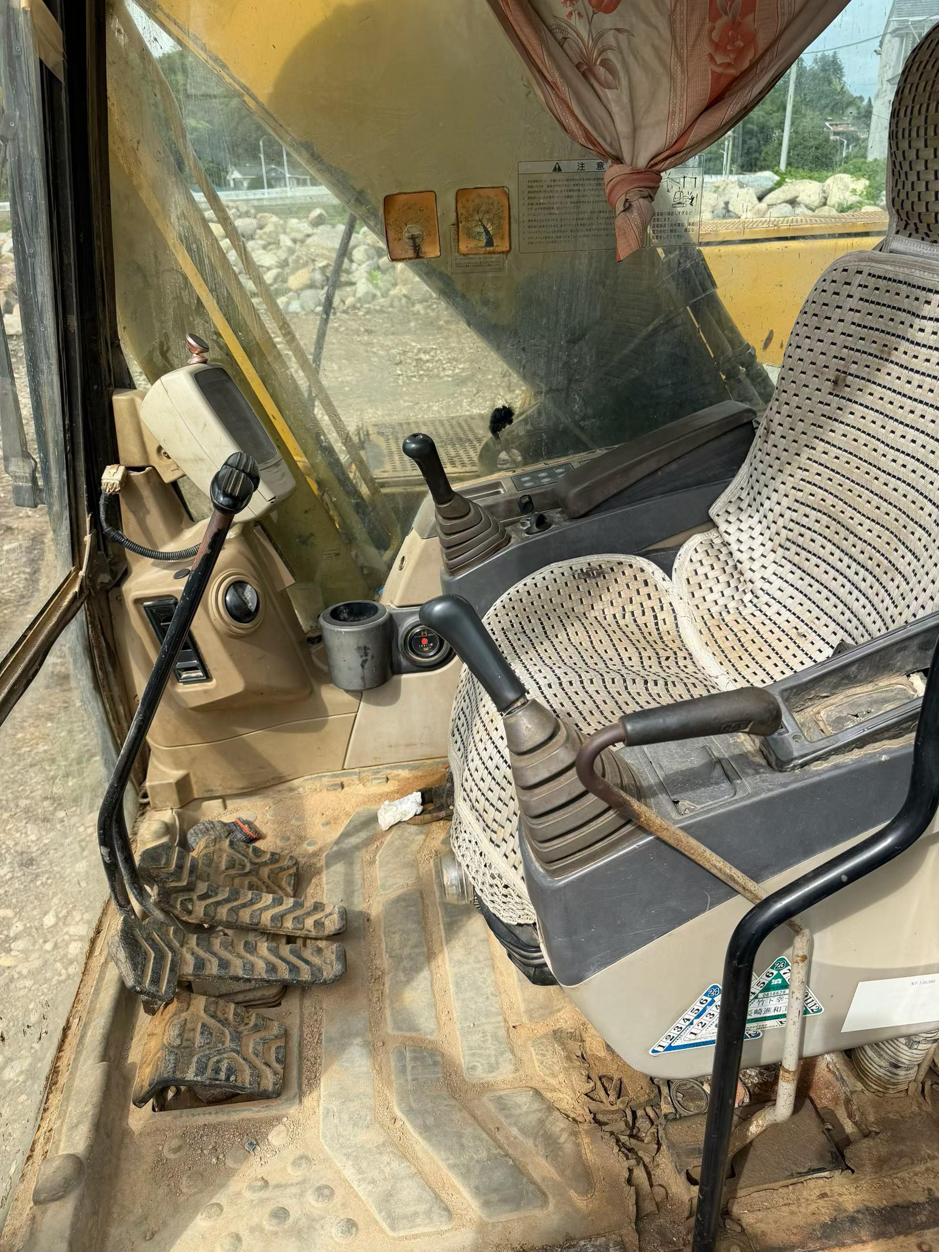 Buy Caterpillar 320C Used Excavator / 9