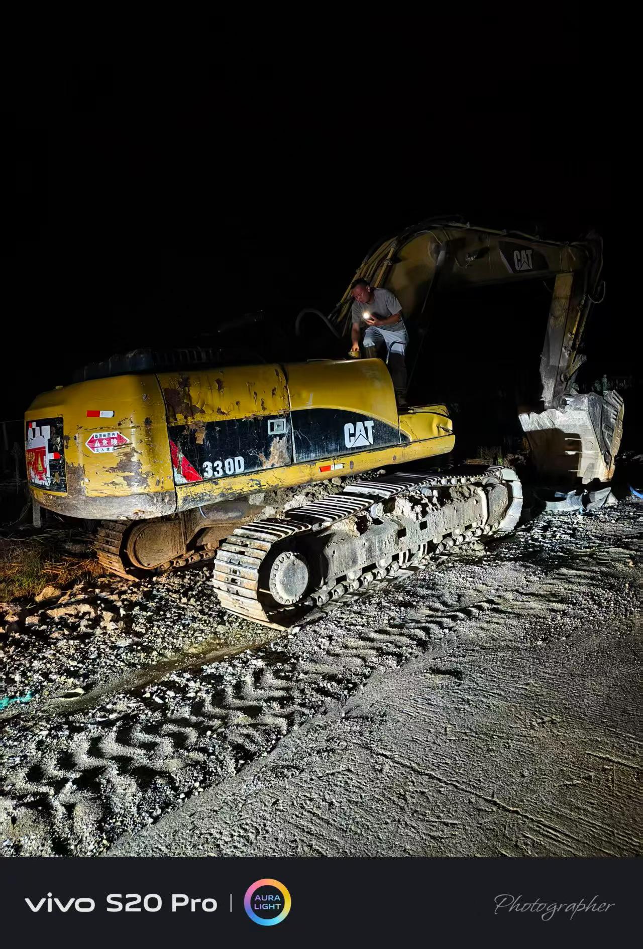 Buy Caterpillar 329D Used Excavator / 2