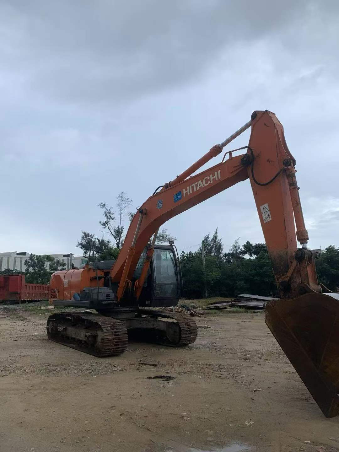Buy Hitachi EX200-5 Used Excavator / 8 Buy Hitachi EX200-5 Used Excavator / 8