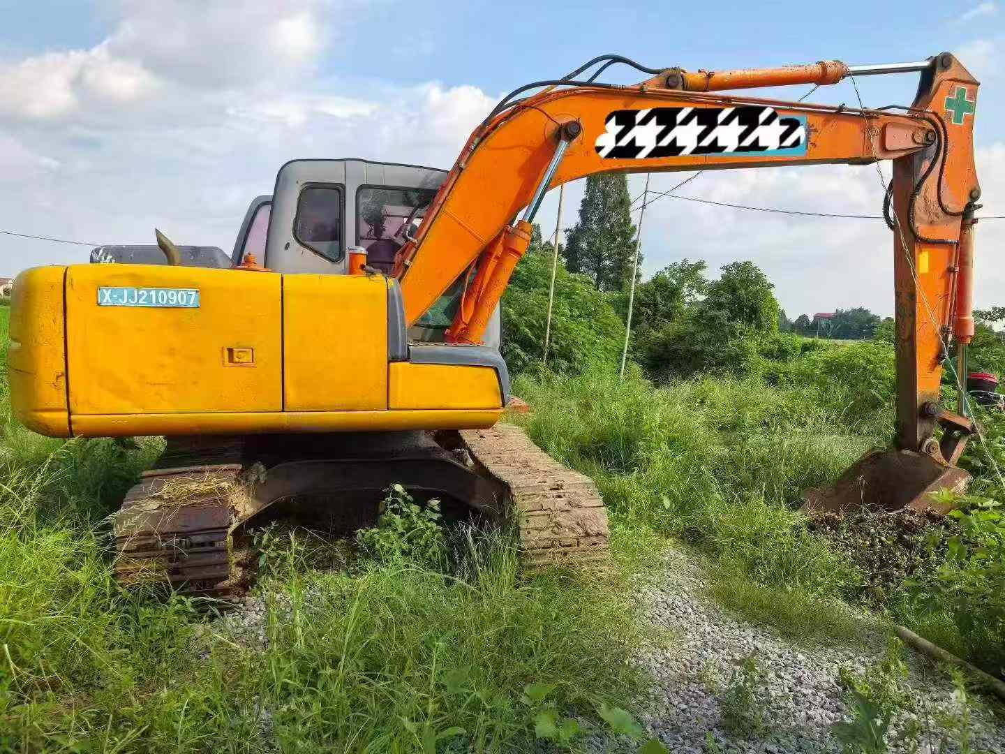 Buy Hitachi EX120-6 Used Excavator / 9 Buy Hitachi EX120-6 Used Excavator / 9