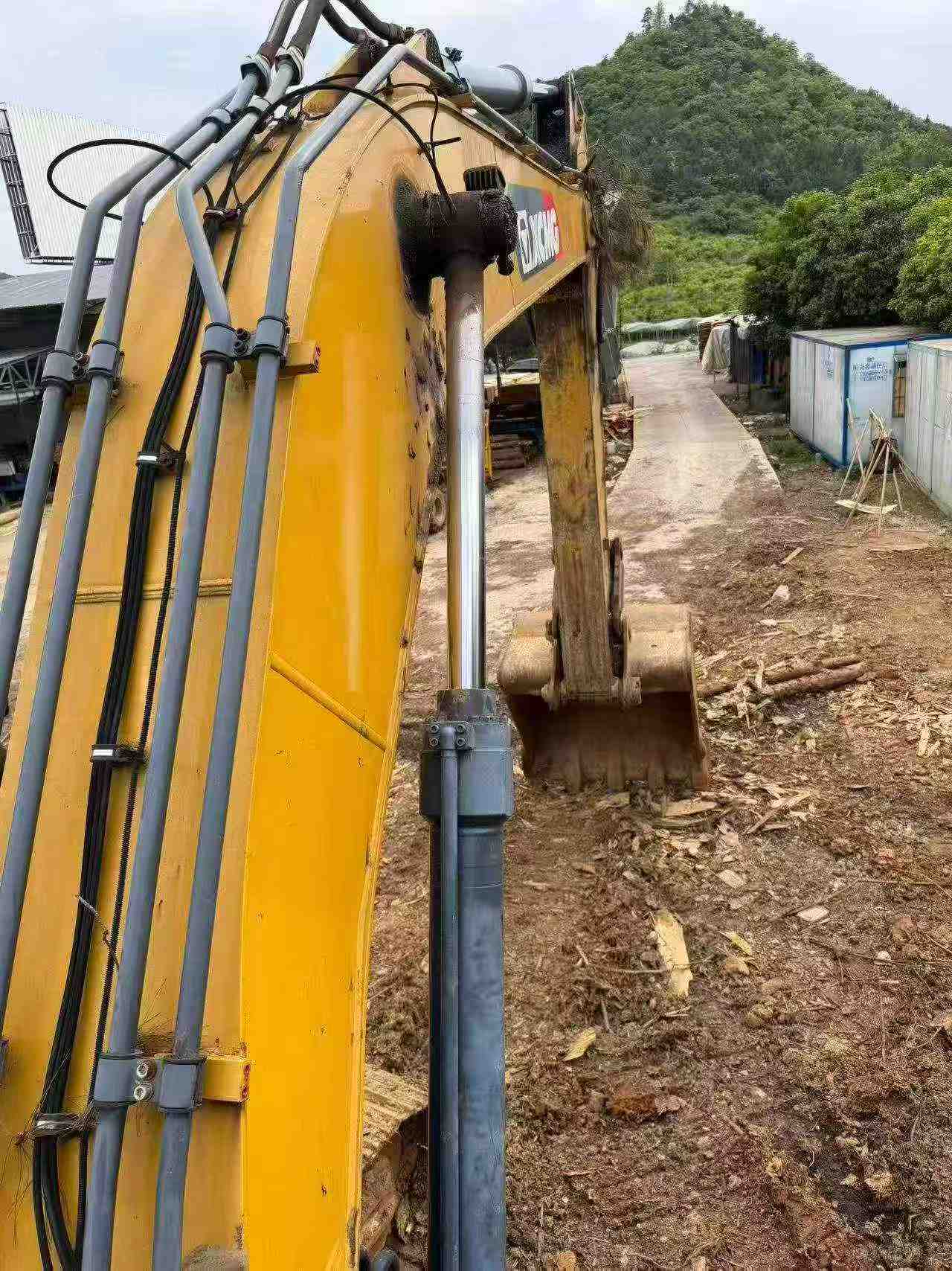 Buy XCMG XE270DK Used Excavator / 6