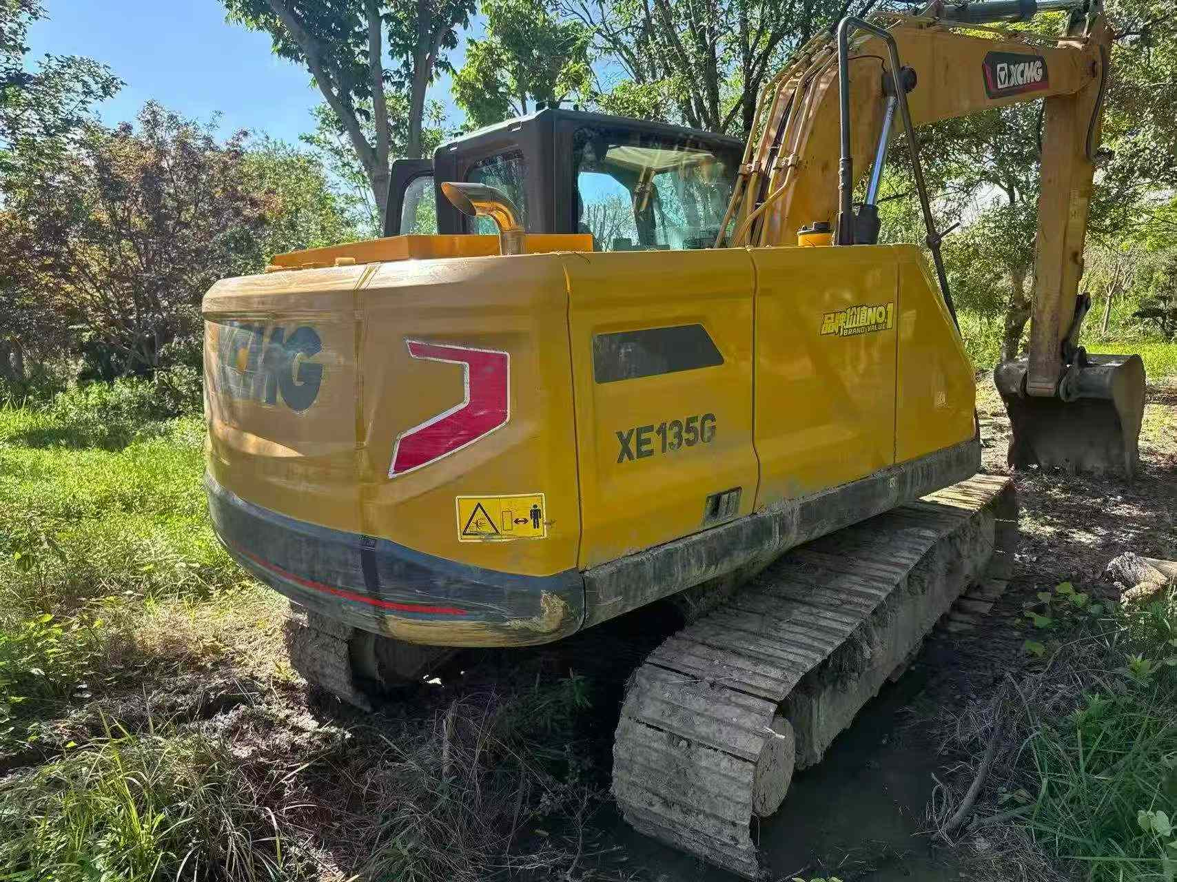 Buy XCMG XE135B Used Excavator / 4