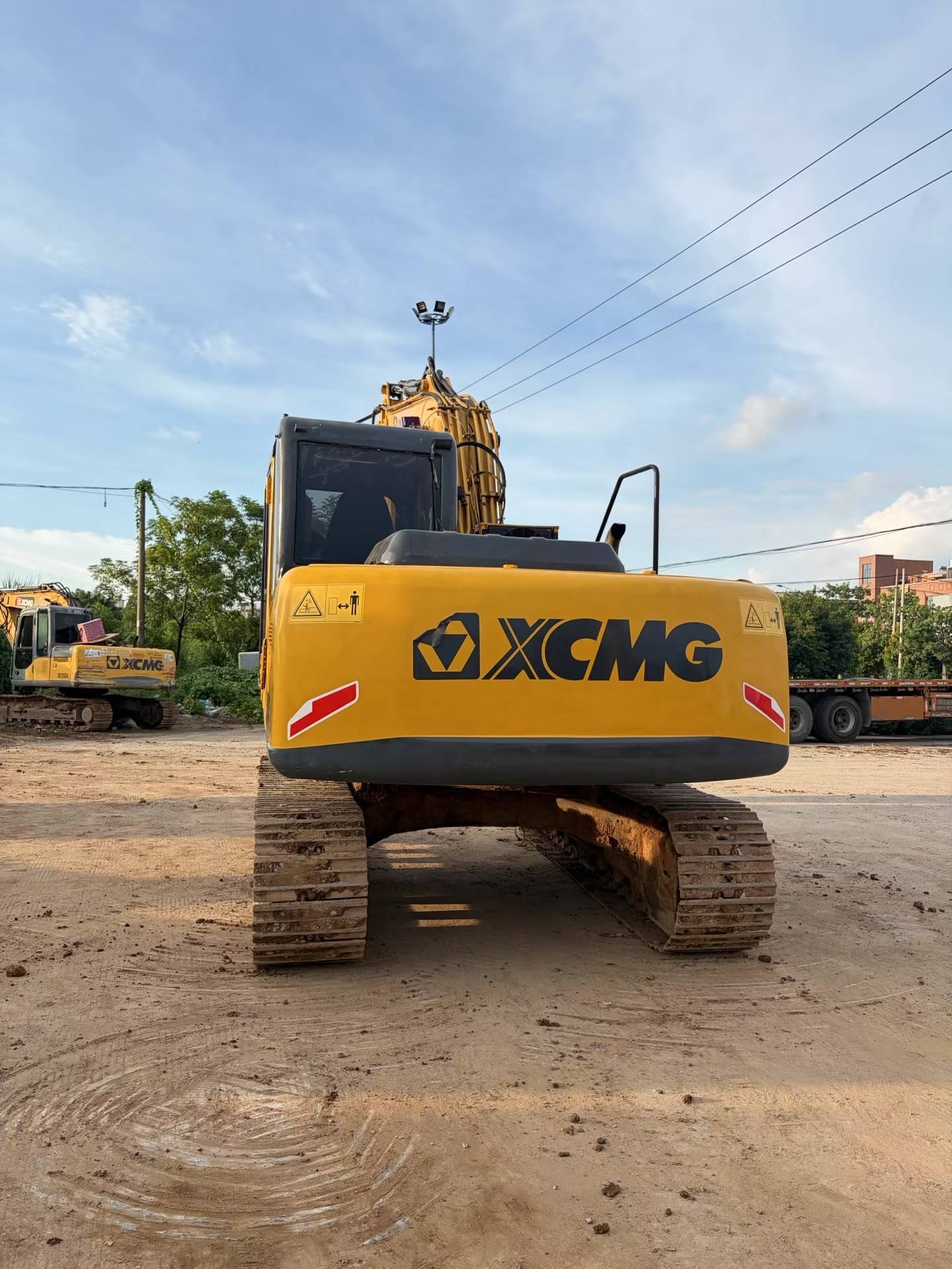 Buy XCMG XE135B Used Excavator / 3
