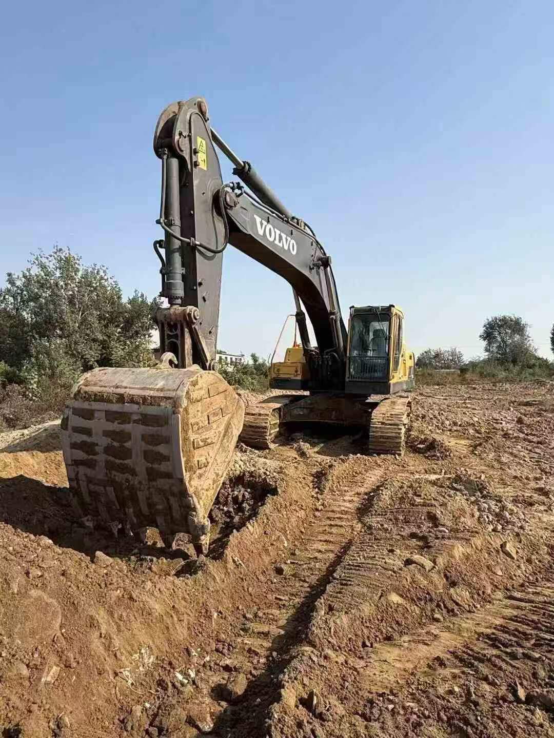 Buy Volvo EC380DL Used Excavator / 2 Buy Volvo EC380DL Used Excavator / 2