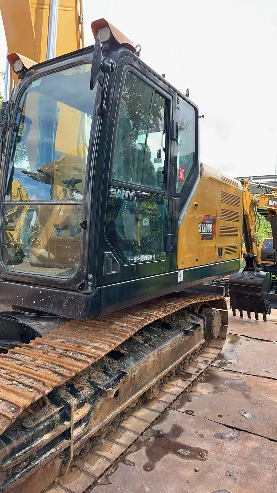 Buy Sany SY200C Used Excavator / 2