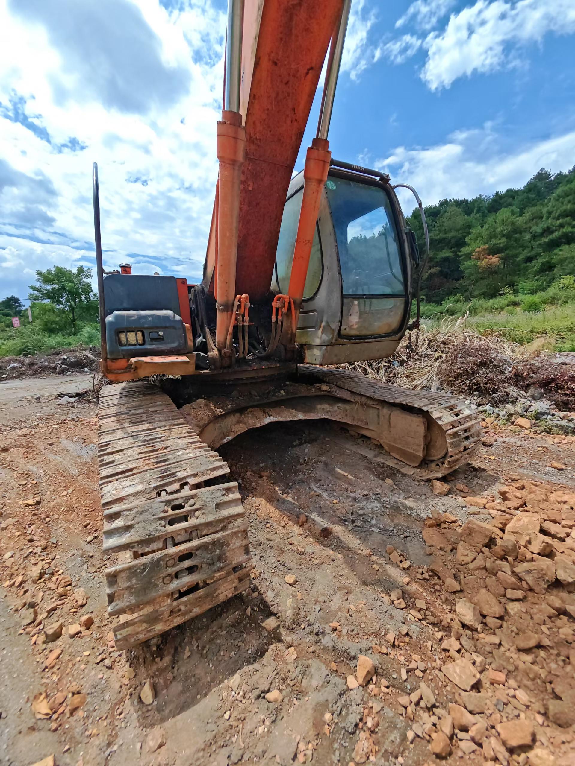 Buy Hitachi EX230-6 Used Excavator / 7