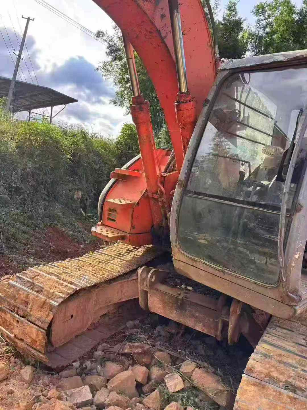 Buy Hitachi EX135UR Used Excavator / 6 Buy Hitachi EX135UR Used Excavator / 6