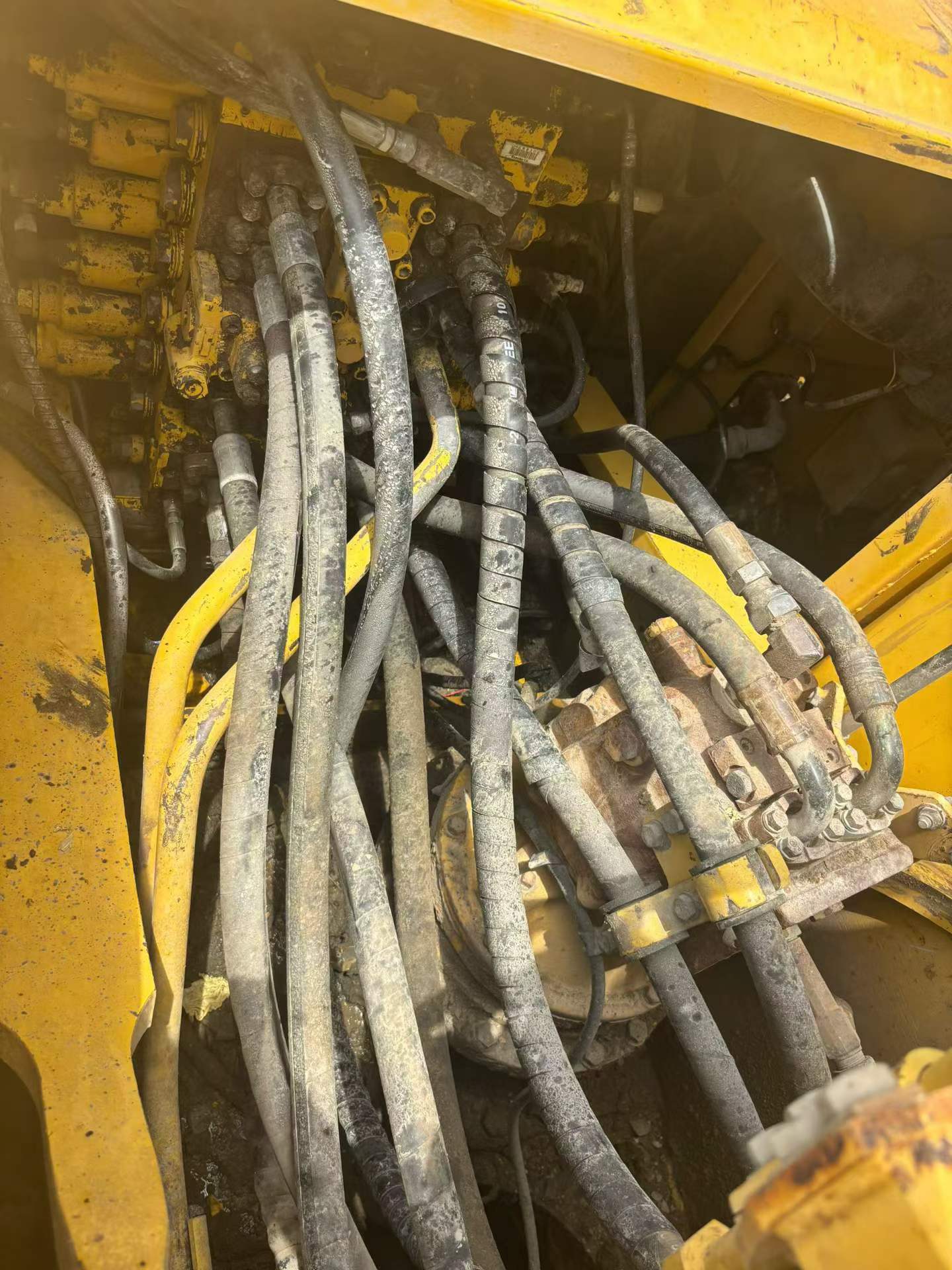 Buy Komatsu PC200 Used Excavator / 4