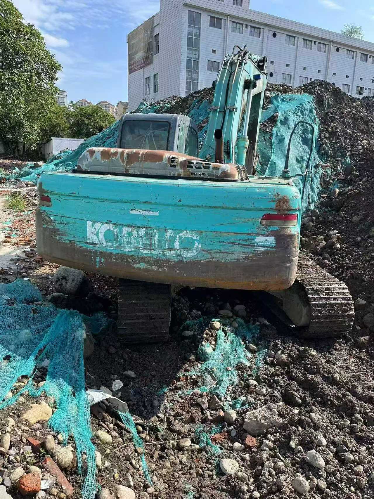 Buy Kobelco SK250 Used Excavator / 3