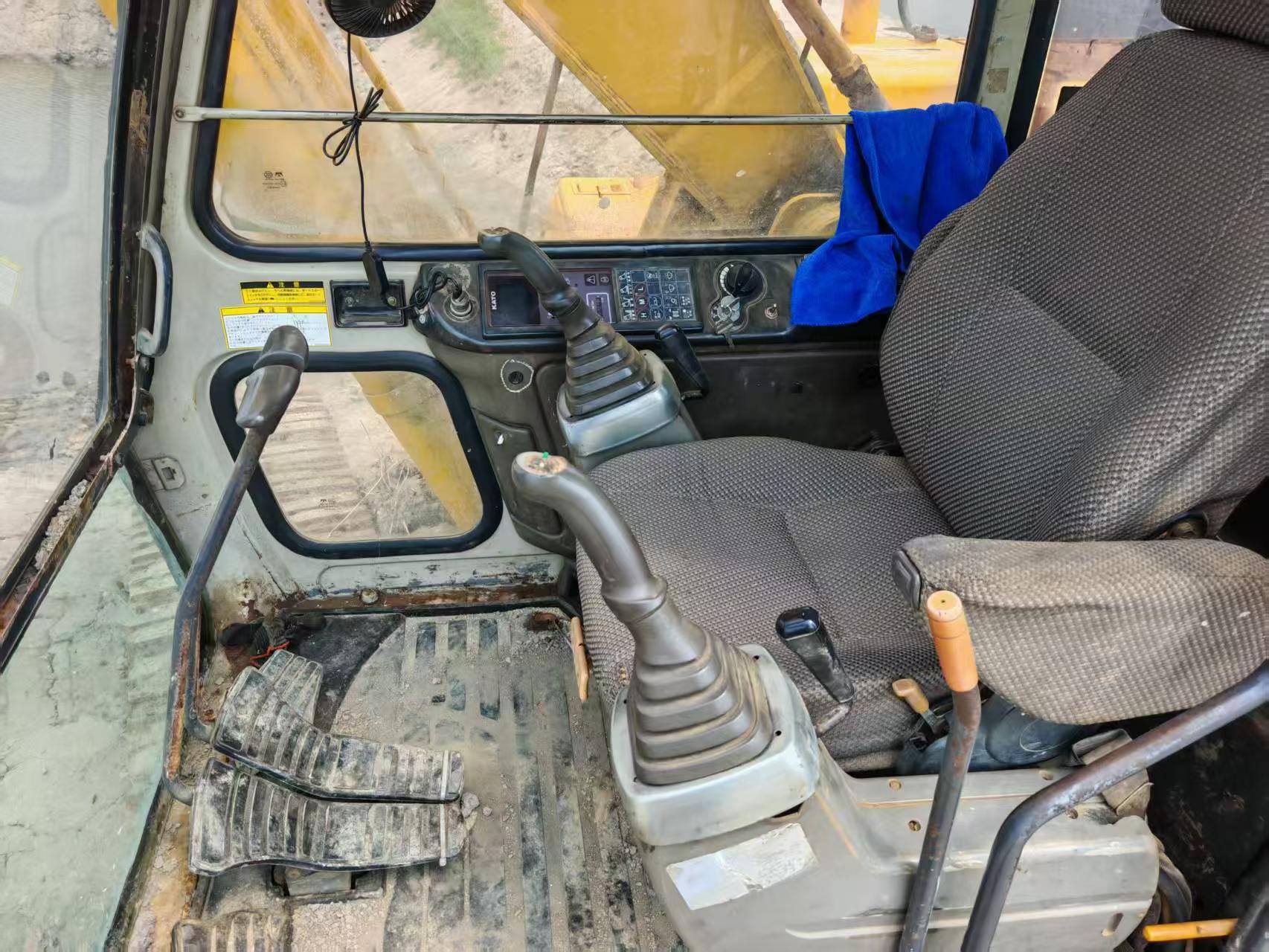 Buy Kato 820-3SP Used Excavator / 7