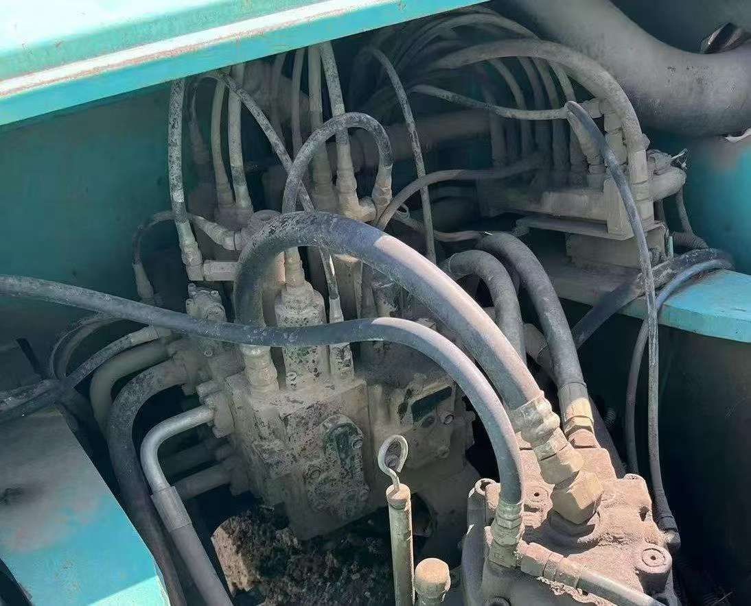 Buy Kobelco SK250 Used Excavator / 6