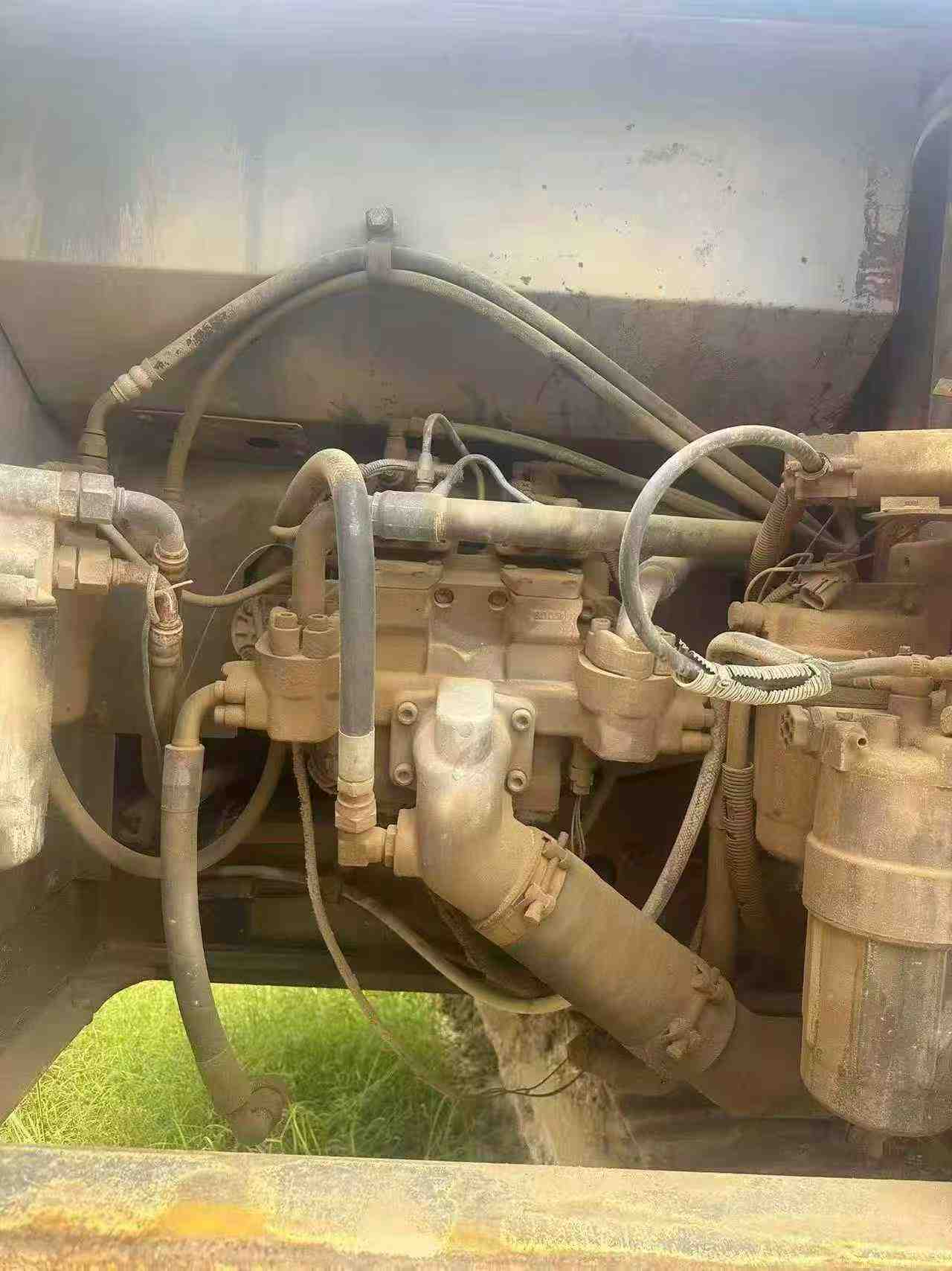 Buy Hitachi EX200-3 Used Excavator / 7 Buy Hitachi EX200-3 Used Excavator / 7