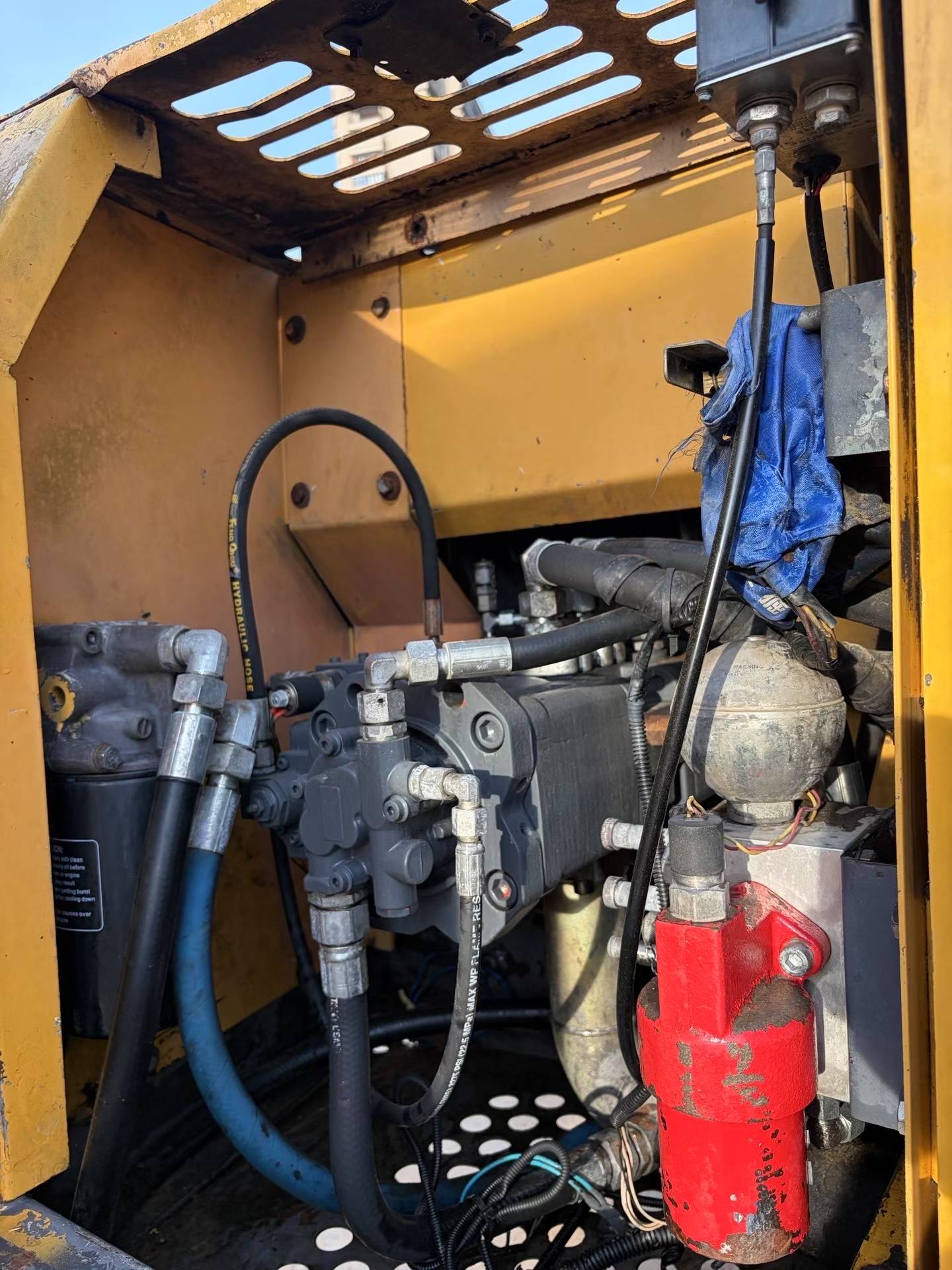 Buy XCMG XE135B Used Excavator / 7