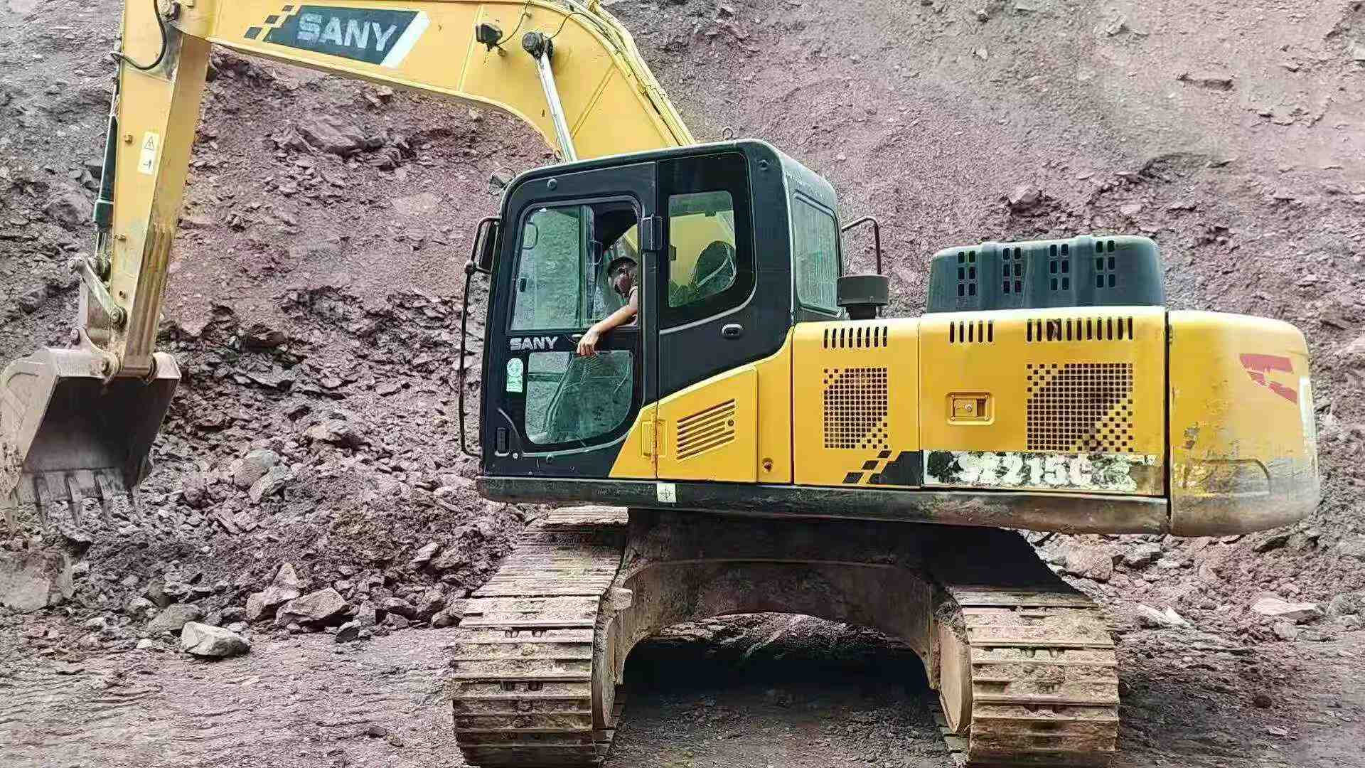 Buy Sany SY205C-8 Used Excavator / 4 Buy Sany SY205C-8 Used Excavator / 4