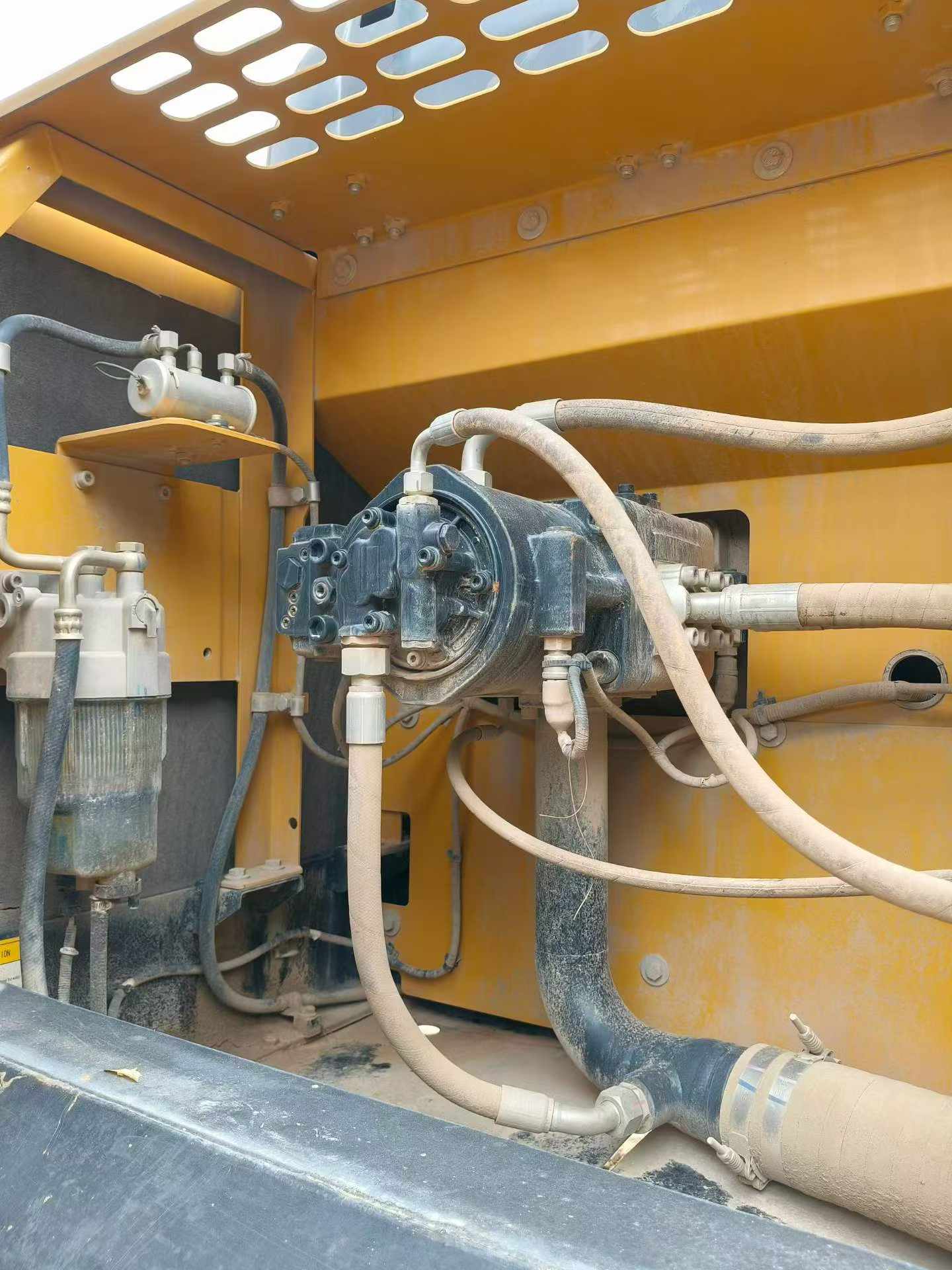 Buy Sany SY245H Used Excavator / 8 Buy Sany SY245H Used Excavator / 8