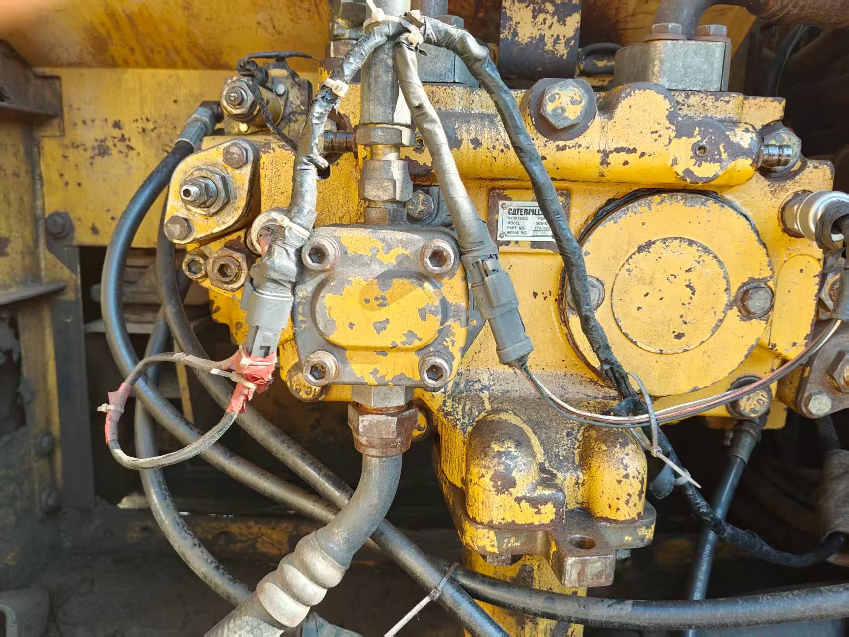 Buy Caterpillar 320C Used Excavator / 2