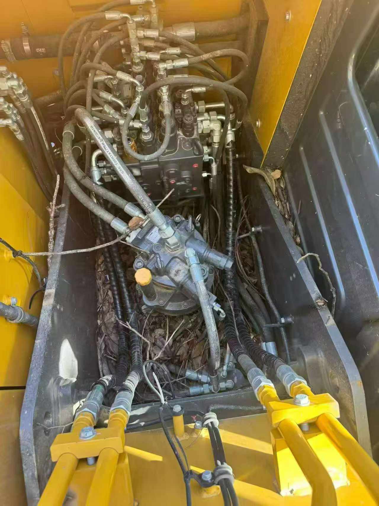 Buy XCMG XE135B Used Excavator / 8