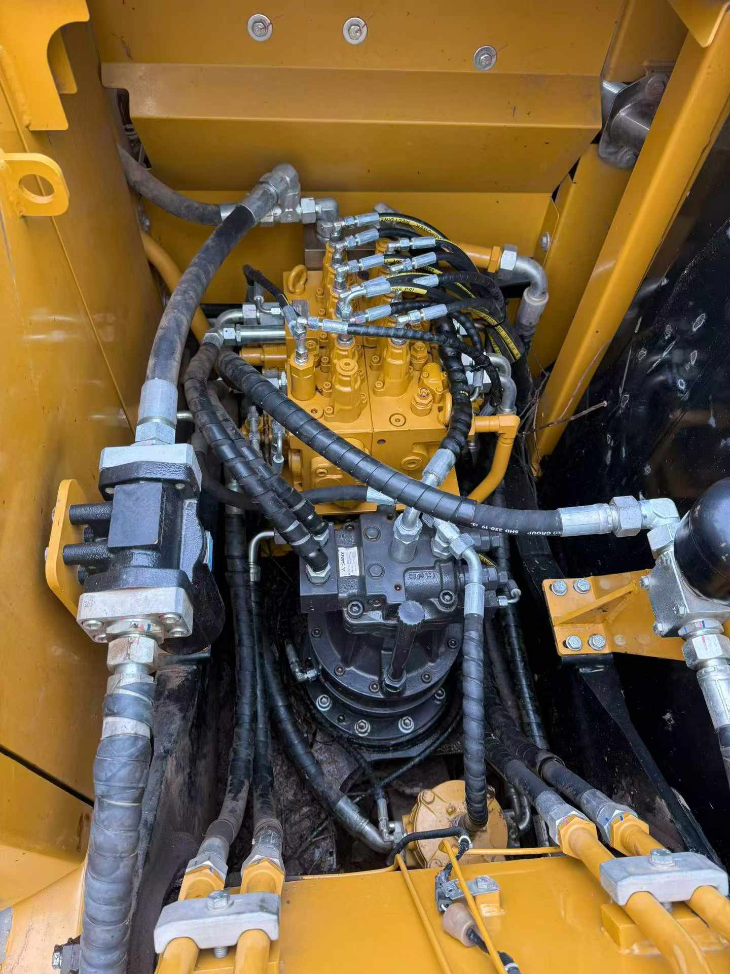 Buy Sany SY135 Used Excavator / 9