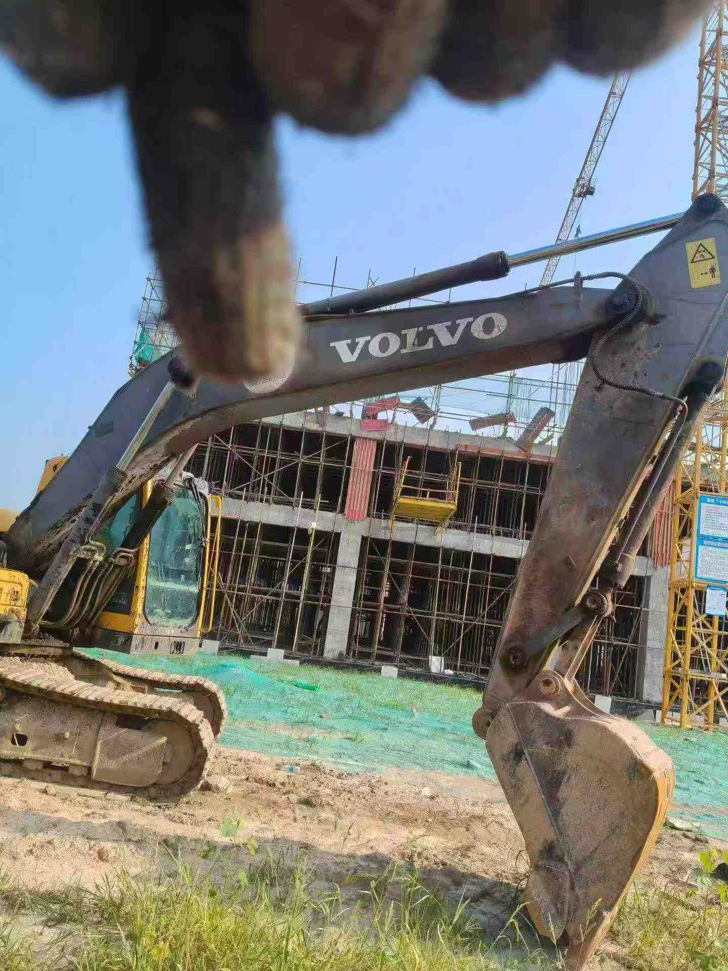 Buy Volvo EC200 Used Excavator / 3 Buy Volvo EC200 Used Excavator / 3